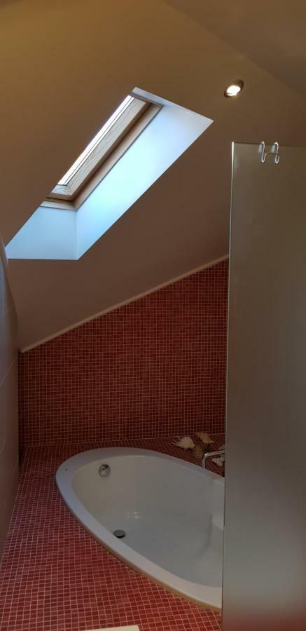 Exceptional Uzupis Bridge 3 Bedroom Apartment VNO Exterior photo