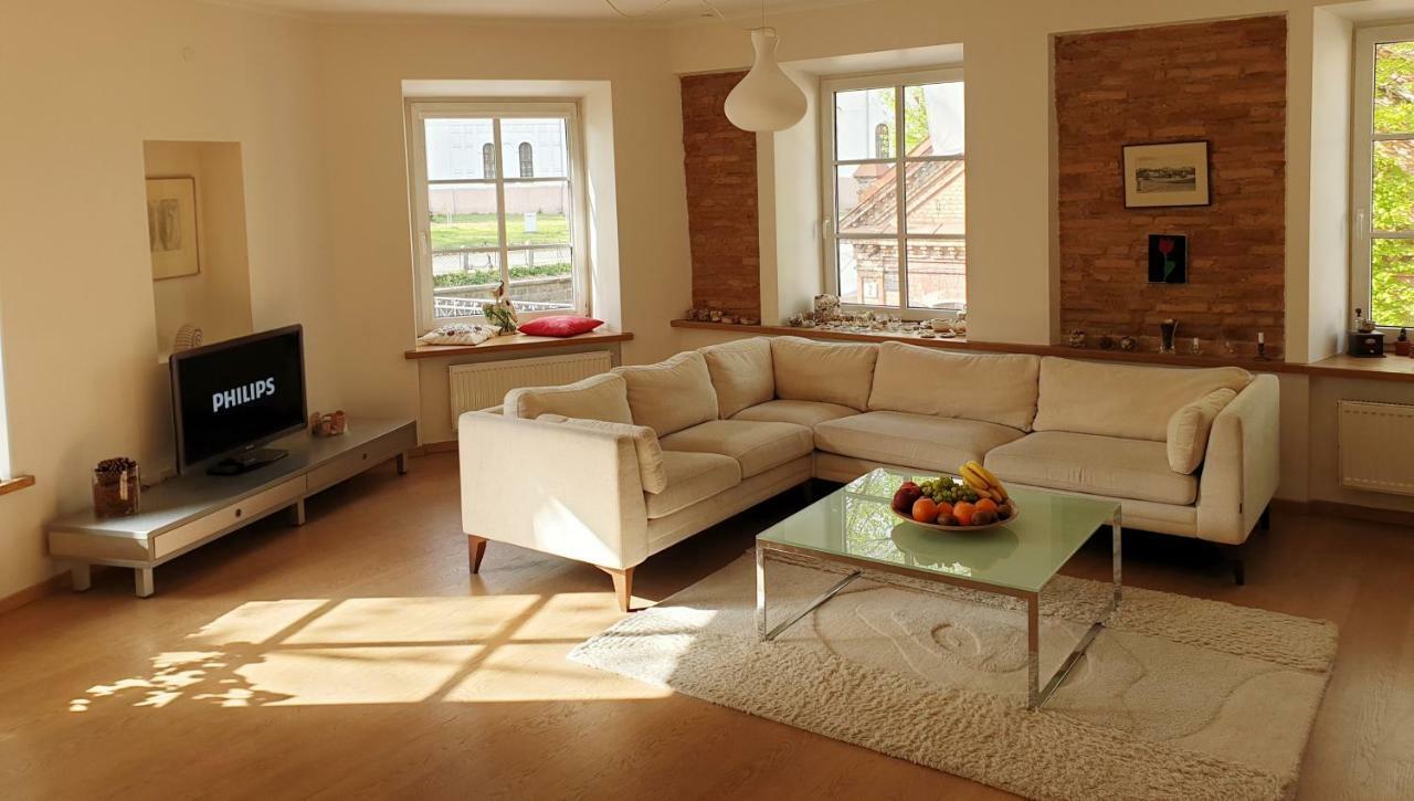 Exceptional Uzupis Bridge 3 Bedroom Apartment VNO Exterior photo