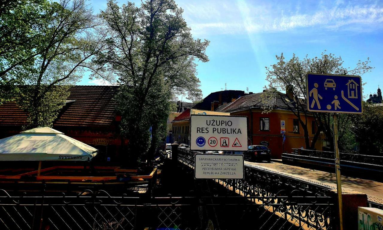 Exceptional Uzupis Bridge 3 Bedroom Apartment VNO Exterior photo